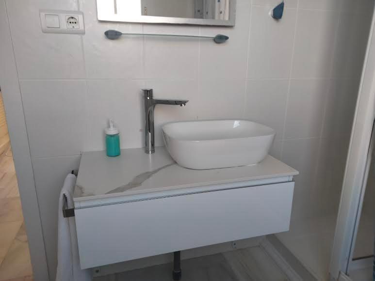 Apartamento Primera Linea De Playa Manilva Ngoại thất bức ảnh